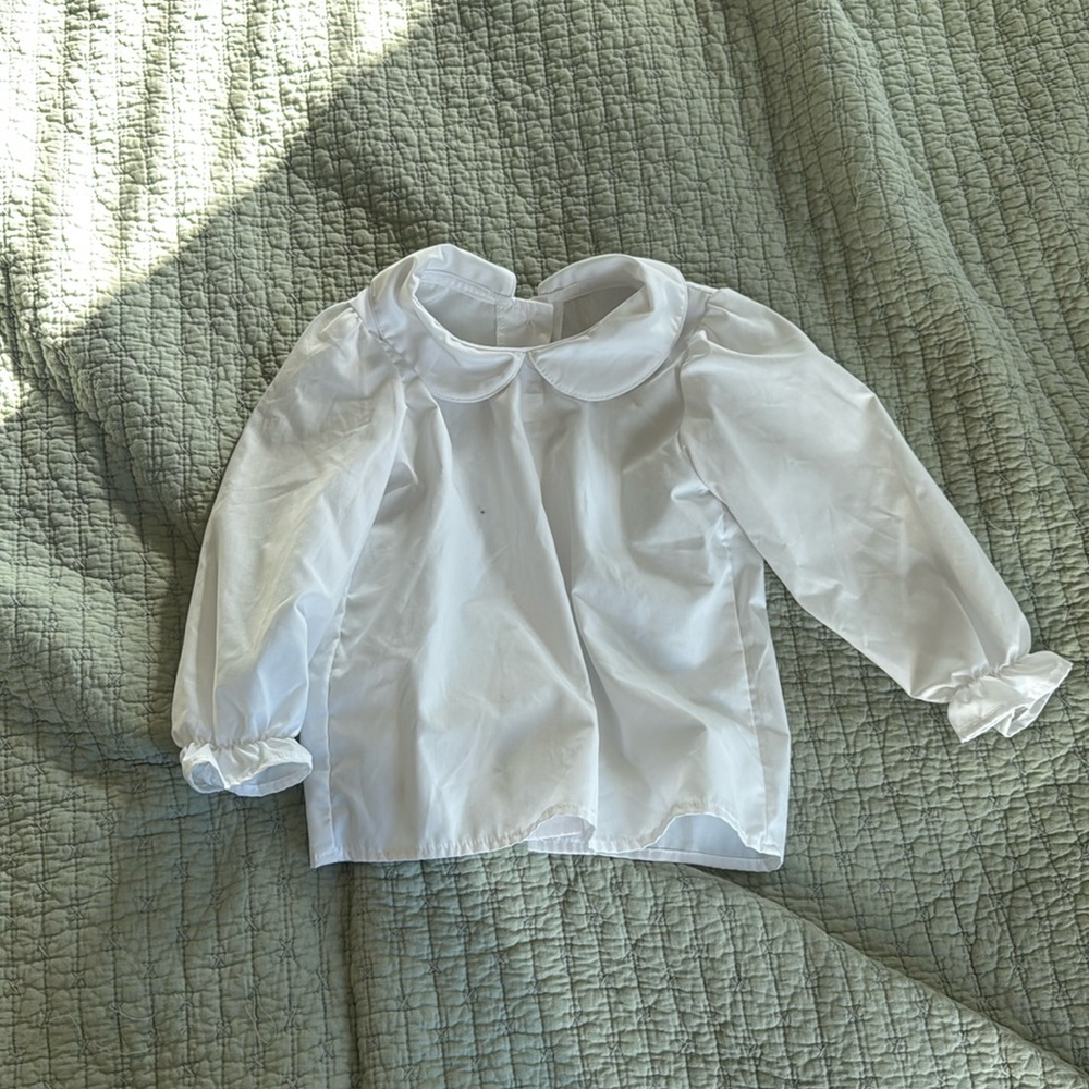Beaufort bonnet Peter Pan shirt 4t no stains or rips